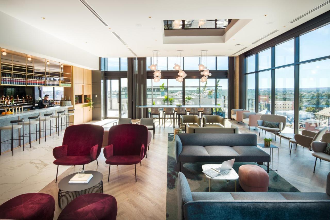 Отель Crowne Plaza Adelaide By Ihg Экстерьер фото