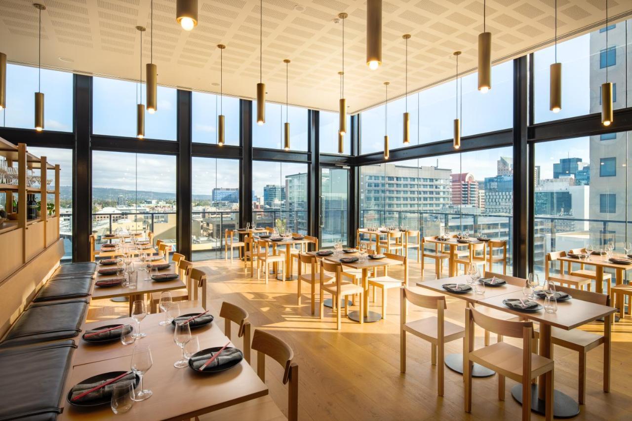 Отель Crowne Plaza Adelaide By Ihg Экстерьер фото