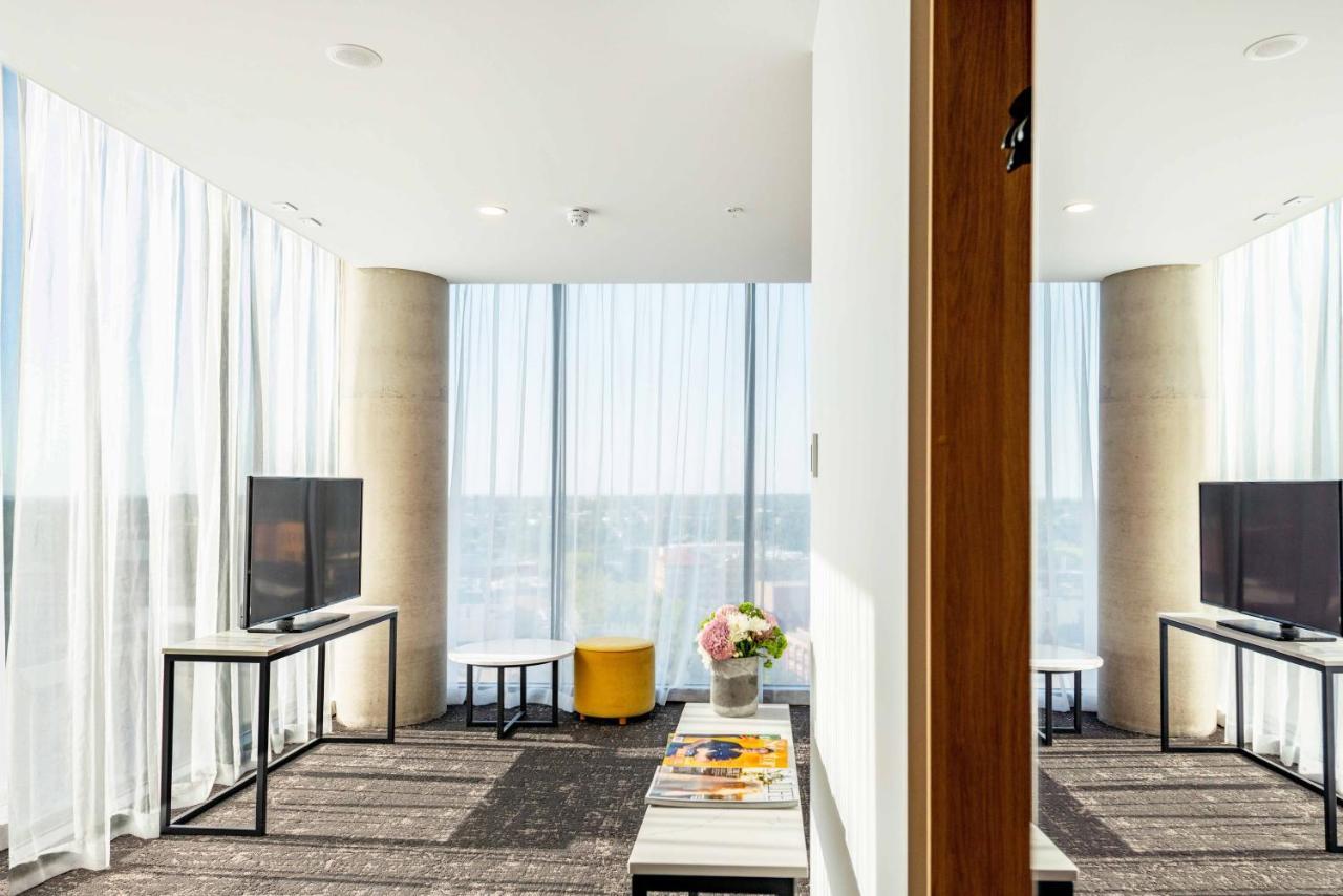 Отель Crowne Plaza Adelaide By Ihg Экстерьер фото