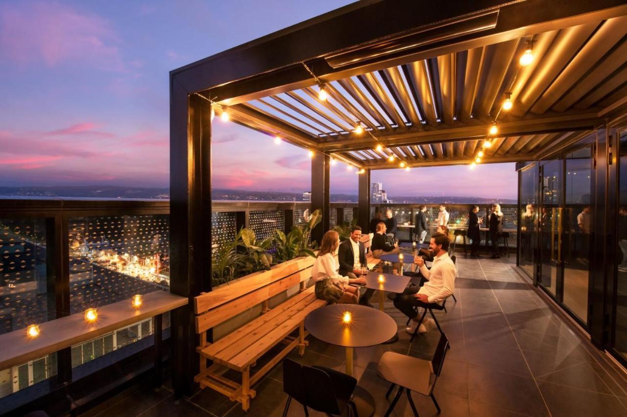Отель Crowne Plaza Adelaide By Ihg Экстерьер фото