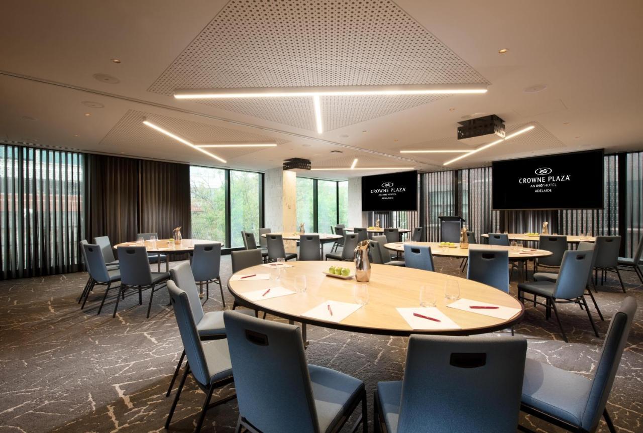 Отель Crowne Plaza Adelaide By Ihg Экстерьер фото