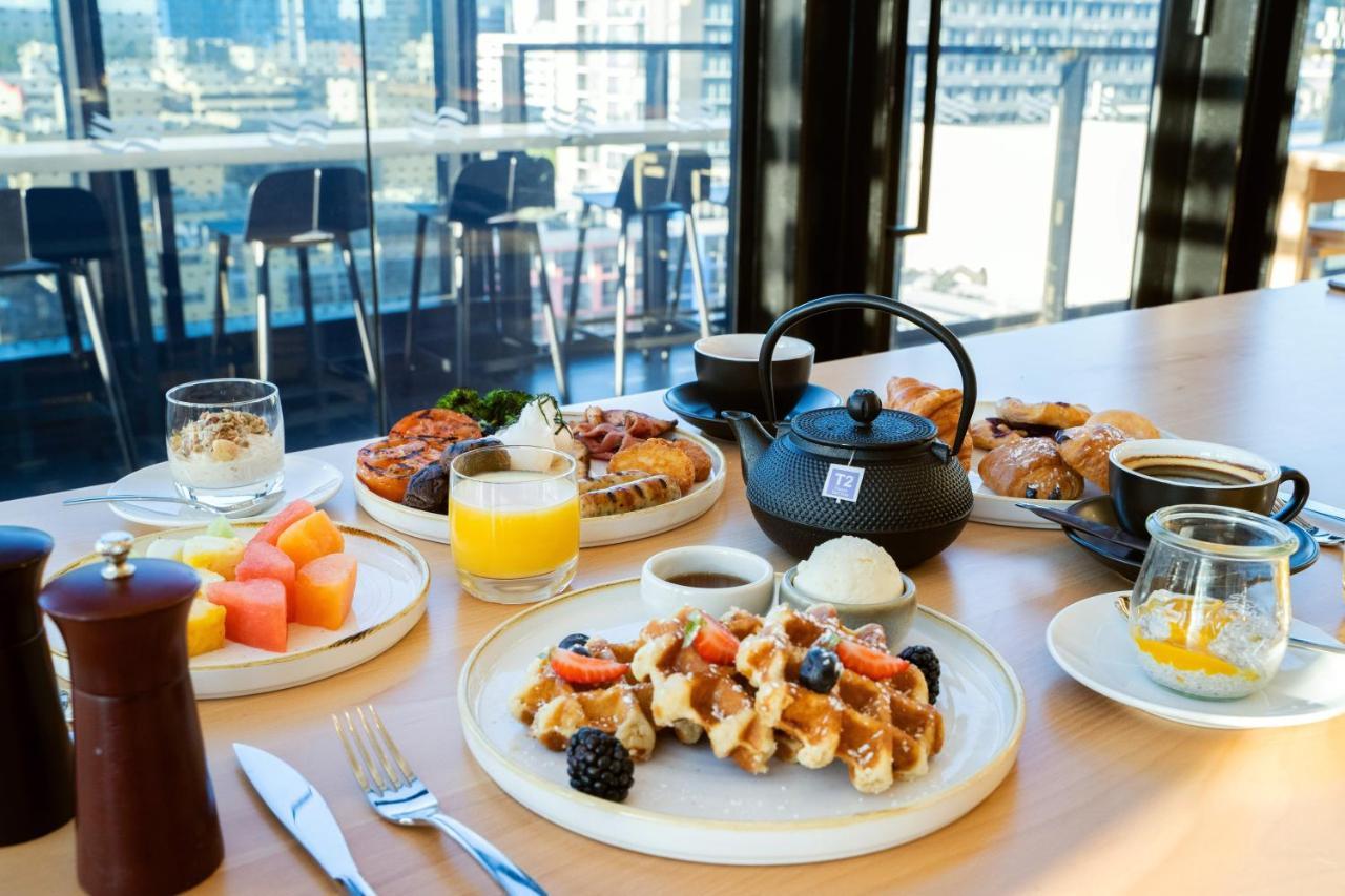 Отель Crowne Plaza Adelaide By Ihg Экстерьер фото