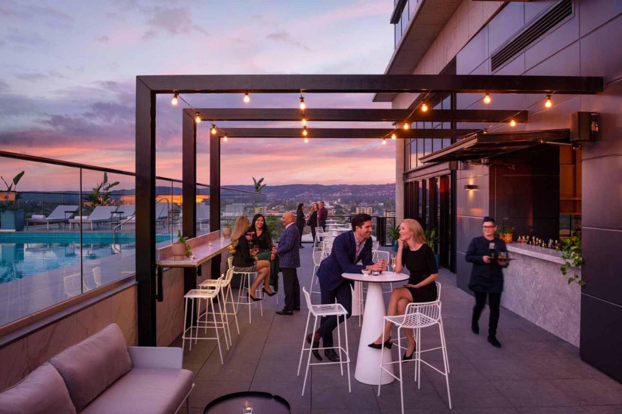 Отель Crowne Plaza Adelaide By Ihg Экстерьер фото