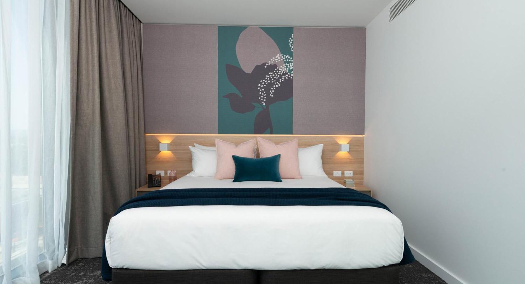 Отель Crowne Plaza Adelaide By Ihg Экстерьер фото