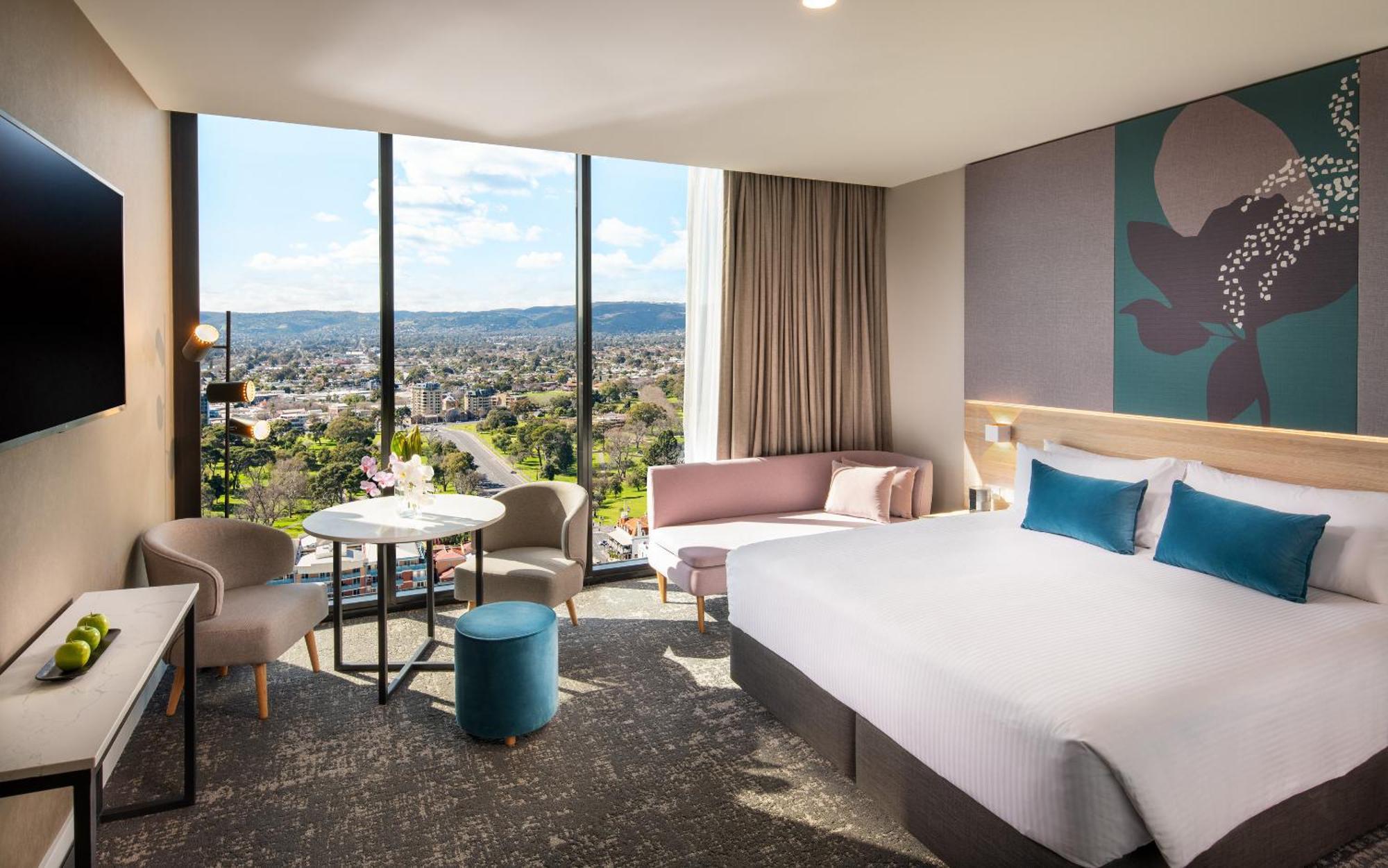 Отель Crowne Plaza Adelaide By Ihg Экстерьер фото